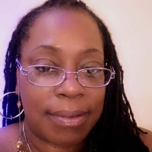 Meet your Posher, Lorraine